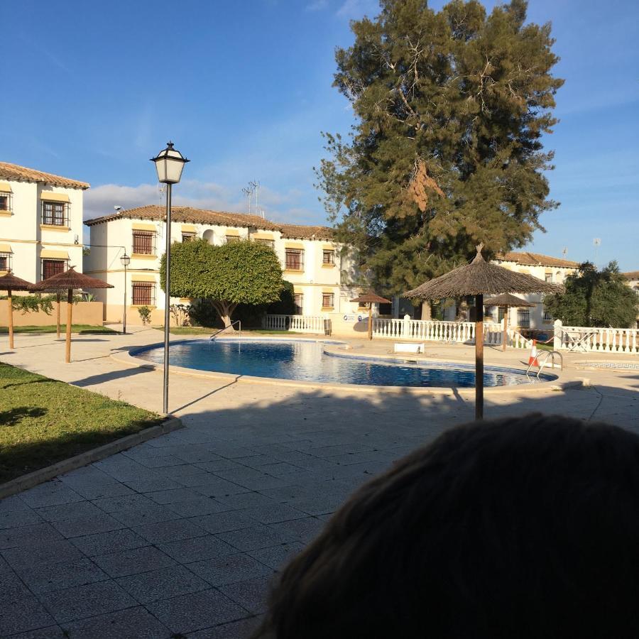 El Mirador, Villamartin, Refurbished,Cot To Hire, Wifi, Pool, Parking Вільямартін Екстер'єр фото